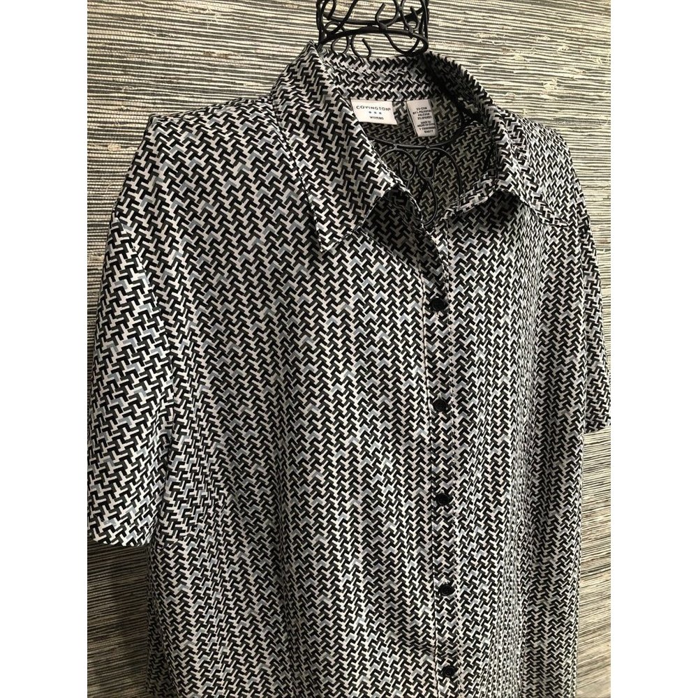 20/22W Plus Multi Colored top short sleeve blouse